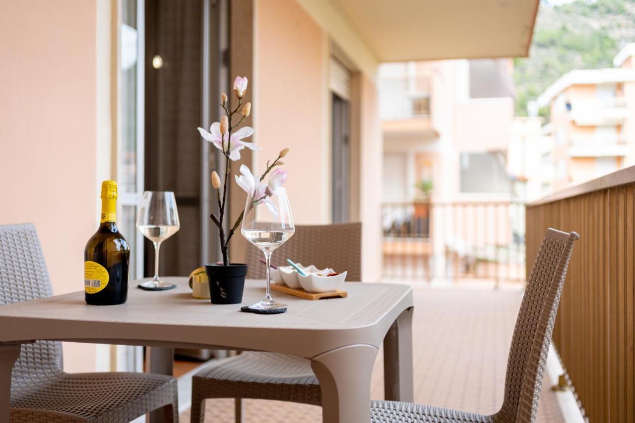 Near The Sea - Wifi And Parking Apartment Ventimiglia Exterior photo